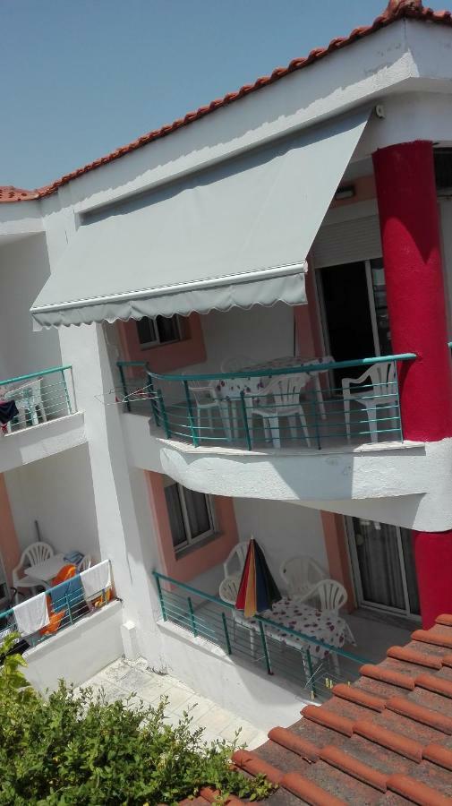 Niki Apartments Polychrono Exterior photo